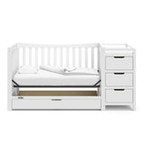 White crib and changer with drawer in daybed conversion