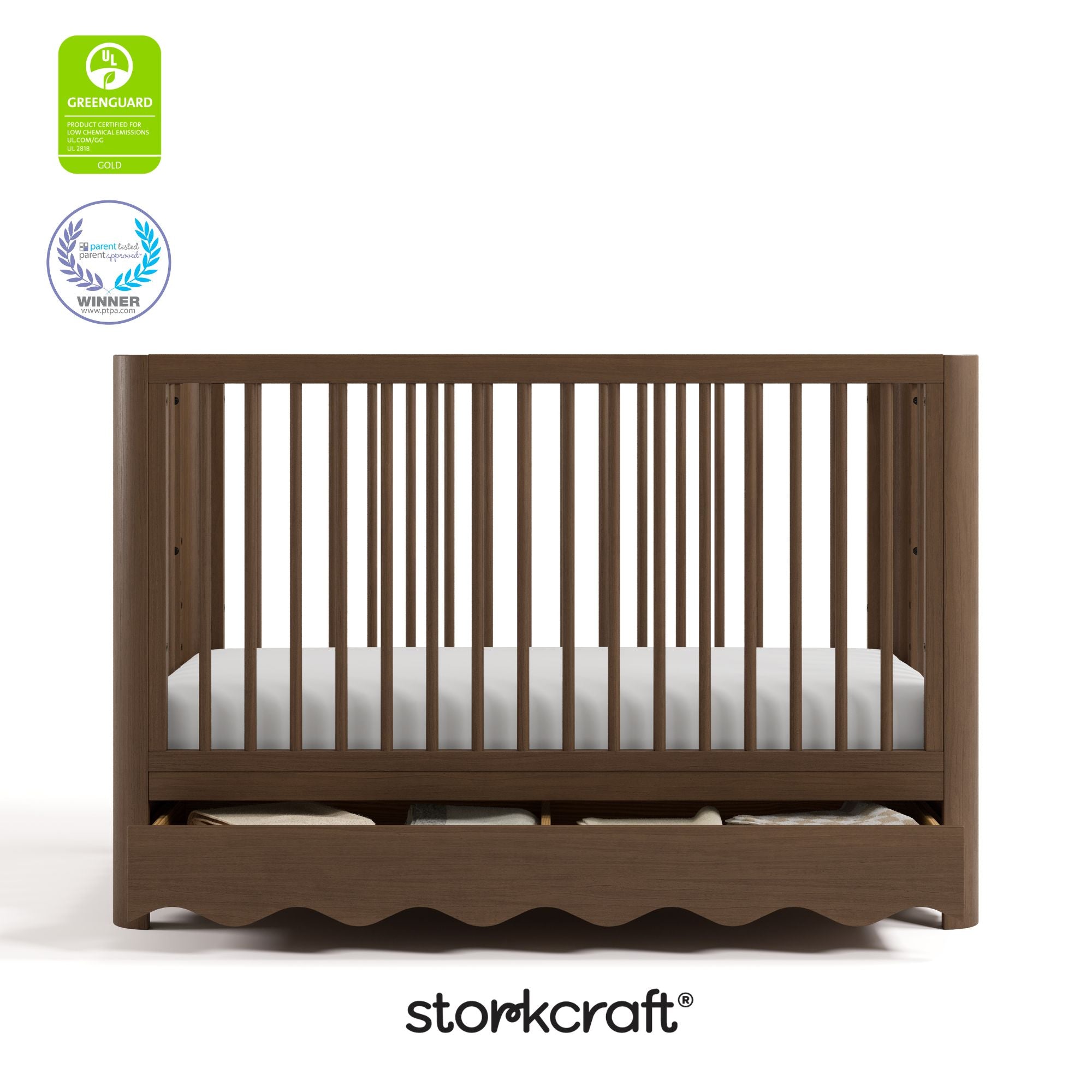 Caablanca hazelnut crib with GGG and PTPA logo on top left